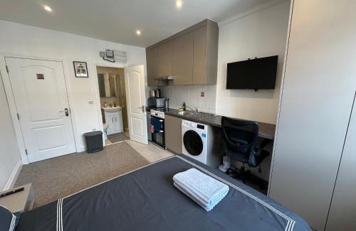 West Hendon Apartamento | Bright Modern, Private Apartment,15 Mins To Central London