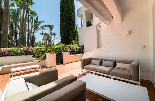 Golden Mile Casa | BRIGHT NEW APARTMENT IN PUENTE ROMANO