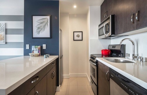 Lower Nob Hill Apartamento | Bright Nob Hill Studio w/ Gym, Sauna + City View by Blueground