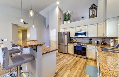 Paradise Valley Village Cabaña | Bright North Phoenix Home w/ Private Yard + Pool!