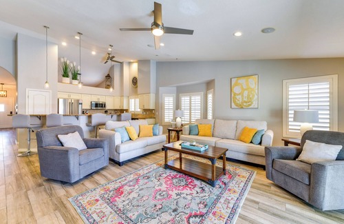 Paradise Valley Village Cabaña | Bright North Phoenix Home w/ Private Yard + Pool!