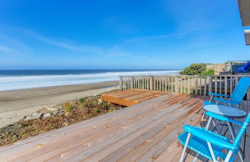 Gleneden Beach Casa | Luminosa y acogedora casa frente al mar w / fácil acceso a la playa y vistas impresionantes