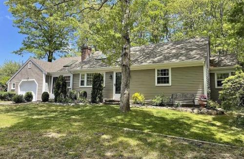 Marstons Mills Casa | Bright & Open Central A C Dog Friendly