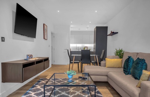 Stratford Apartamento | Bright, Pet-Friendly Hackney Wick Flat with Canal Views & Top Amenities