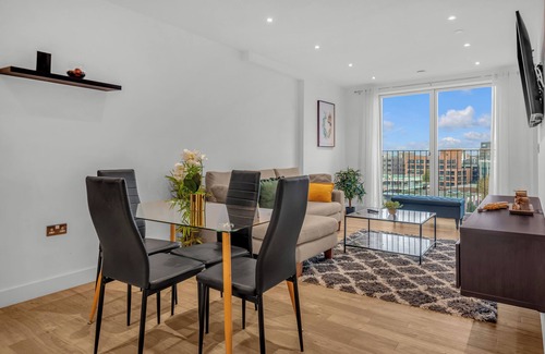 Stratford Apartamento | Bright, Pet-Friendly Hackney Wick Flat with Canal Views & Top Amenities
