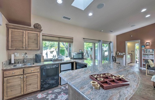 Poway Apartamento | Bright Poway Studio w/ Shared Outdoor Pool!