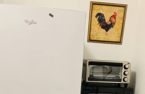 San Leandro Casa | Bright Private In-law 1 bedroom unit in San Leandro hills w/ Washer&Dryer