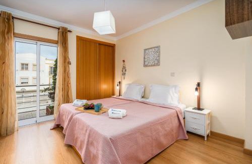 Vila Real Santo Antonio Apartamento | Bright & Spacious Flat by HostWise