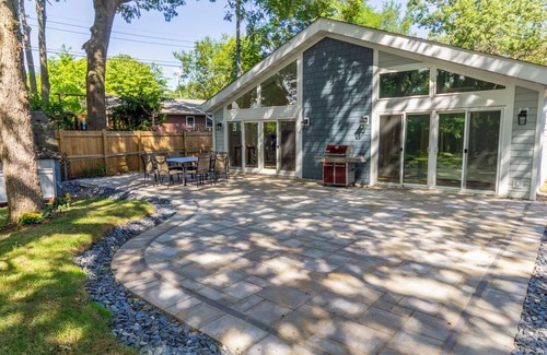 Michigan City Casa | Bright & Quiet 5BR Near Beach