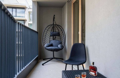 Smichov Apartamento | Bright Royal Elegance