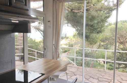 Ramatuelle Villa | brillante villa segura en la parte superior de un hermoso jardín, hermosa vista al mar, cerca de la playa