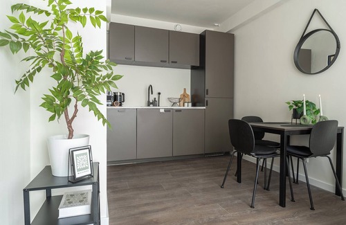 Tilburg Apartamento | Luminoso espacio para 2 personas con wifi, TV, lavadora y aparcamiento gratuito.