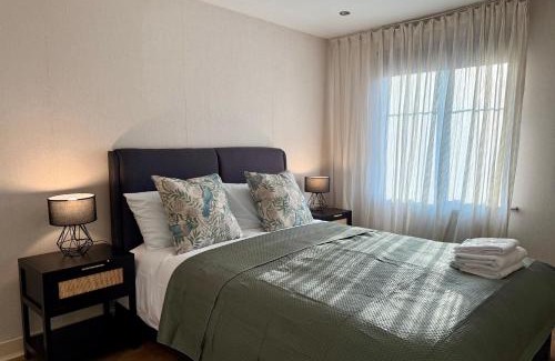 High Wycombe Apartamento | Bright & Spacious 1-Bed Apartment with Balcony & Private Parking