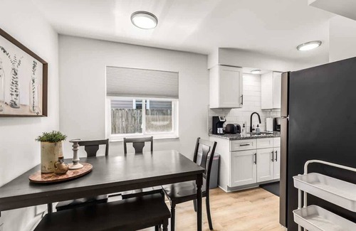 Mount Clemens Apartamento | Bright & Spacious 2 Bedroom | Quiet | Safe | Clean