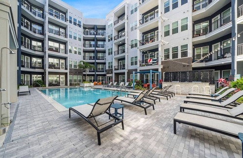 Tampa Apartamento | Bright, Spacious 2BD in heart of Tampa | Free Prkg