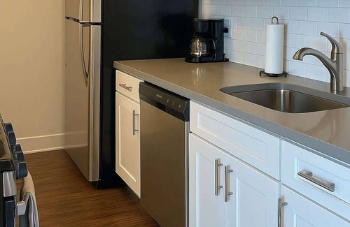 Hyde Park Apartamento | Bright & Spacious 2BR– Prime Hyde Park Location