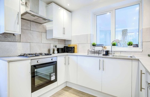 Newcastle-upon-Tyne Casa | Bright & Spacious 3 Bedroom Home in Newcastle