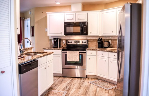 Ridgewood Lakes Casa | Bright & Spacious 4 BD Room with Private Pool