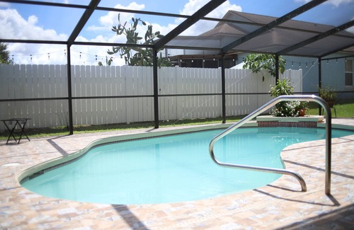 Ridgewood Lakes Casa | Bright & Spacious 4 BD Room with Private Pool