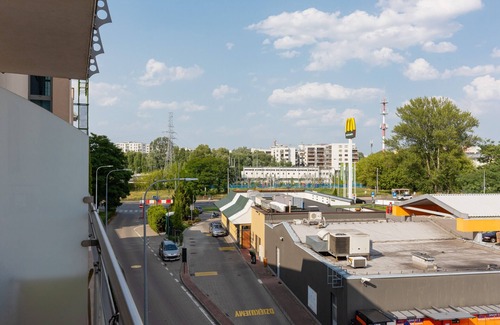 Bielany Apartamento | Bright & Spacious Family Apartment Bielany with Parking Garage in Warsaw