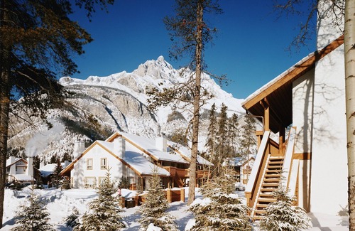 Banff Condominio | Bright & Spacious for 8 | Access to 2 hot tubs!