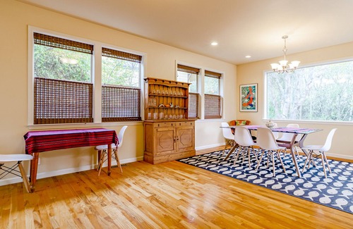Pacific Casa | Bright, spacious home with park/trail access, deck, fireplace & great location