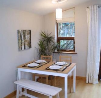 Booterstown Apartamento | Bright spacious mews in great location