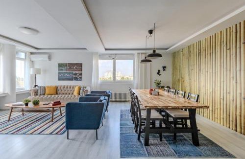 Sisli Apartamento | Bright Spacious New Central 4bd2bath Home! #331