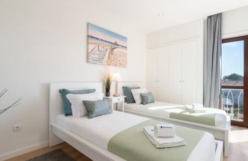 Cedofeita Apartamento | Bright & Spacious Retreat with Balcony by HostWise
