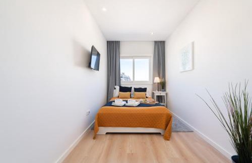 Cedofeita Apartamento | Bright & Spacious Retreat with Balcony by HostWise