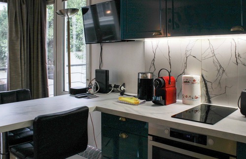 Issy-les-Moulineaux Apartamento | Bright Studio Of 29m² Near Paris