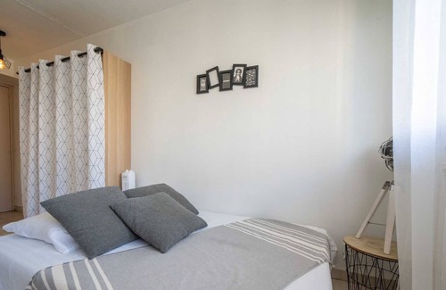 Antigone Apartamento | Bright studio in the heart of Antigone