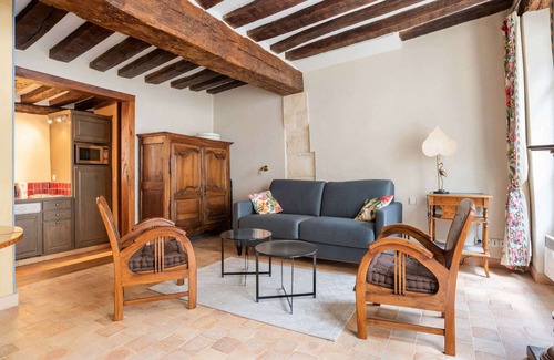 Latin Apartamento | Bright Studio - Latin Quarter, Sorbonne & Pantheon