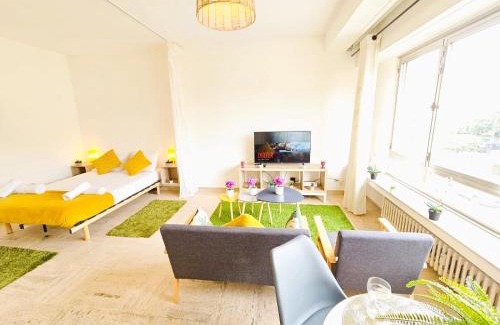 Belair Apartamento | Bright Studio with outdoor balcony