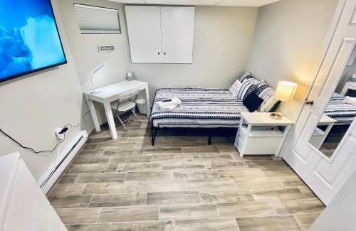 Haledon Casa | Bright, Stylish and Comfy Luxury Room With Workspace!