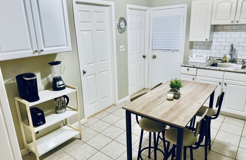 Prospect Park Casa | Bright, Stylish & Cozy 2Bed Unit w/Fireplace, Backyard, & Grill