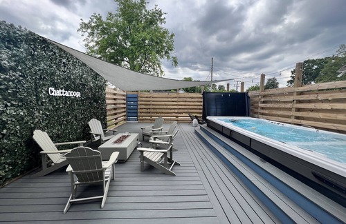 Chattanooga Casa | Bright stylish home minutes to downtown! New build with HUGE pool/hot tub combo!