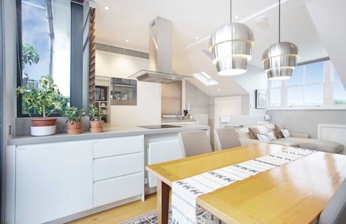 Kensington Apartamento | Air-Con, Luxurious Bright and Sunny Kensington Home