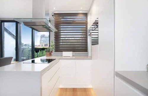 Kensington Apartamento | Air-Con, Luxurious Bright and Sunny Kensington Home