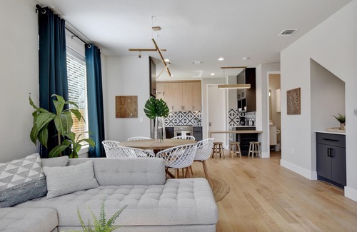 East MLK Casa | Bright + Stylish Oasis | East ATX, Near Downtown