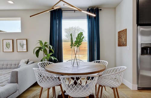 East MLK Casa | Bright + Stylish Oasis | East ATX, Near Downtown