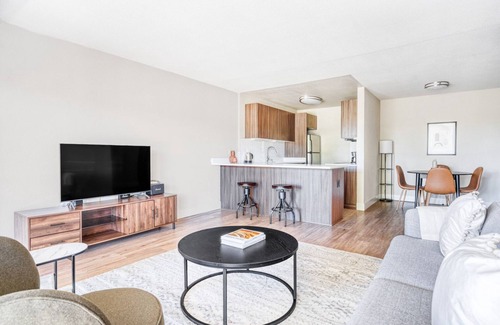 Sunnyvale West Apartamento | Bright Sunnyvale 1BR w/ Pool, Gym, & BBQ, close to shops, by Blueground