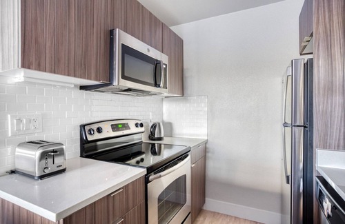Sunnyvale West Apartamento | Bright Sunnyvale 1BR w/ Pool, Gym & W/D, 10 mins to Target, by Blueground