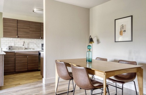 Sunnyvale West Apartamento | Bright Sunnyvale 1BR w/ W/D, Pool & Gym, near Safeway, by Blueground