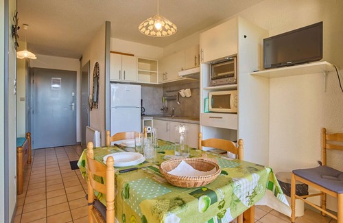 Barbotan-les-Thermes Apartamento | Bright T1bis with south balcony and Wifi