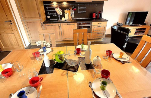 Les Gets Apartamento | Apartamento T3 luminoso con terraza, parking y WiFi en Les Gets