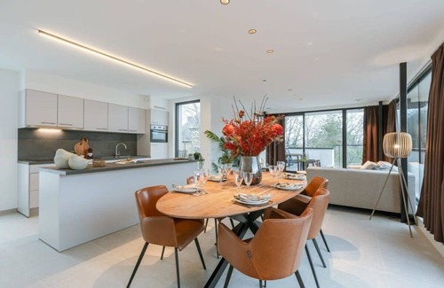 Loppem Apartamento | Bright Two-Bedroom Apartment in Zedelgem