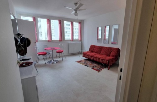 Triangle de Choisy Apartamento | Bright, unoverlooked apartment