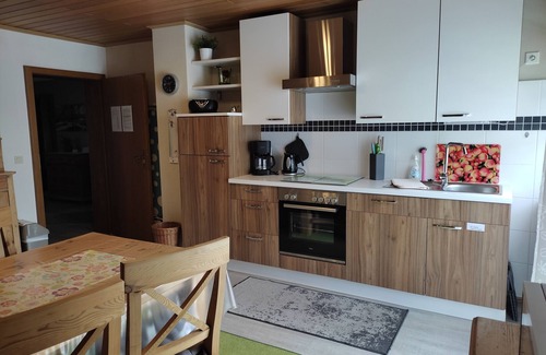 Dernbach Apartamento | Apartamento acogedor y luminoso en el campo con balcón y jardín, totalmente renovado en 2018