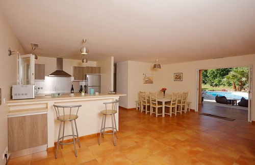 Laroque-des-Alberes Villa | Villa luminosa, con aire acondicionado, en 9000m², piscina, tranquilidad y estar seguro